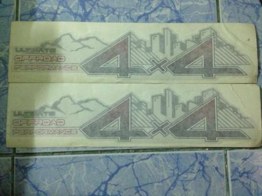 ขายสติกเกอร์ท้ายกะบะรถ vigo Prerunner  4*4  TRD เเท้