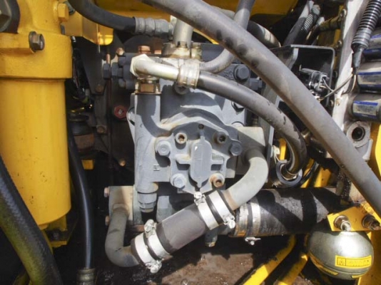 รถแบคโฮ 1991 Komatsu PC130-6E เครื่องจักรมือสองนำเข้าจากต่างประเทศ พร้อมใช้งาน เอกสารพร้อมโอน ชั่วโมงทำงาน 6,6613 ชม.