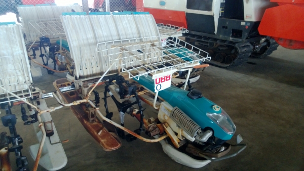 มาแล้ว KUBOTA รถดำนา 4 แถว ปรับปรุ่งพร้อมใช้แล้ว คันล่ะ 70,000 บาทเอาไปเลย