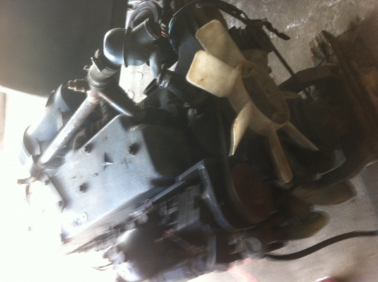 เครื่องรถสิบล้อหลายตัวเป็บของยุโรป