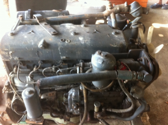 เครื่องรถสิบล้อหลายตัวเป็บของยุโรป