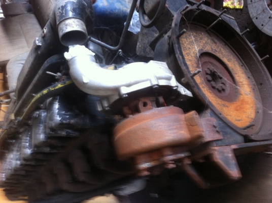 เครื่องรถสิบล้อหลายตัวเป็บของยุโรป