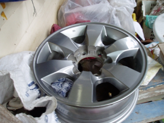 ขายล้อแม็กขอบ16ถูกๆมีวงเดียวสีเทาตัวใหม่