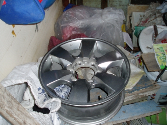 ขายล้อแม็กขอบ16ถูกๆมีวงเดียวสีเทาตัวใหม่