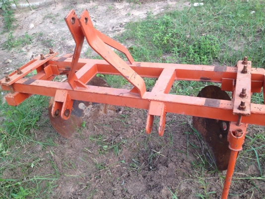 ขายผานยกร่องสำหรับรถ 28-45 แรง ราคาถูก...