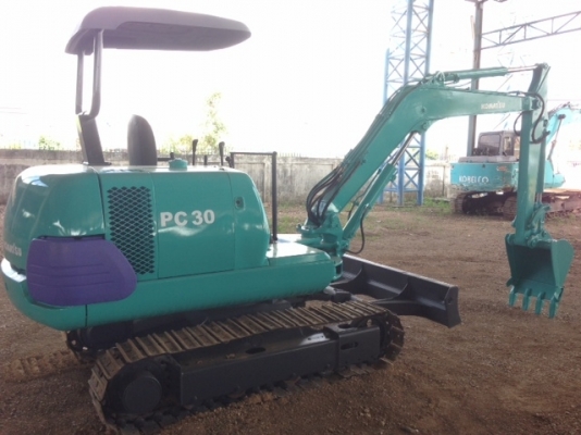 ขายรถแบคโฮ Pc30-7 รถพร้อมใช้ ช่วงล่างเต็ม ราคาต่อรองได้