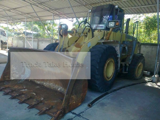 รถตักล้อยาง WA380