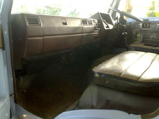 Hino KM545 117 HP WO4D แชชซีสดๆ เครื่องแน่น