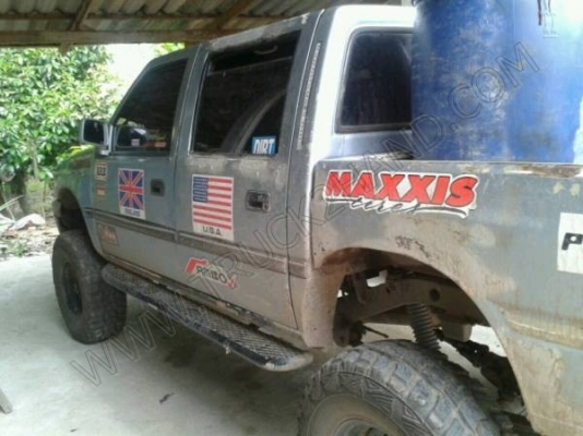 รถกระบะ ยี่ห้อ ISUZU รุ่น 4WD