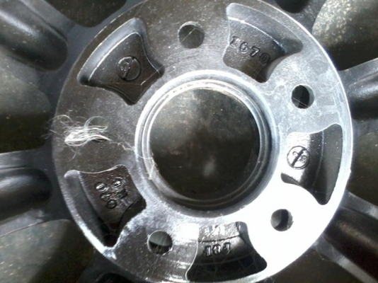 ขายแม๊กกล้วยขอบ16เก่าญี่ปุ่น 5 รู วาตานาเบ้ ของแท้ ว๊ายตายแล้ว น้ำหนักเบามาก สภาพเดิม กว้าง 8 .5 นิ้ว ขายแม๊กกล้วยขอบ16เก่าญี่ปุ่น 5 รู วาตานาเบ้ ของแท้ ว๊ายตายแล้ว น้ำหนักเบามาก สภาพเดิม กว้าง 8 .5 นิ้ว