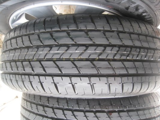 ขายล้อแม็ก Toyota yaris 15"x5.5" et 45 4รู100 +ยางปี4712 (081-3747940)