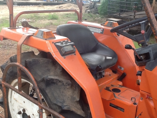 คูโบต้า L1-22 4 WD 2 เพลา สภาพดีมากๆๆยังกะเก่านอก เข้าร่องอ้อยได้ พร้อมโครงกันอ้อย