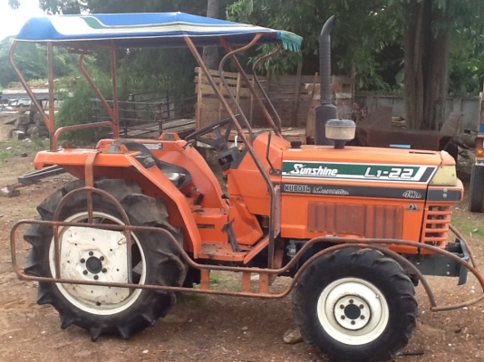 คูโบต้า L1-22 4 WD 2 เพลา สภาพดีมากๆๆยังกะเก่านอก เข้าร่องอ้อยได้ พร้อมโครงกันอ้อย