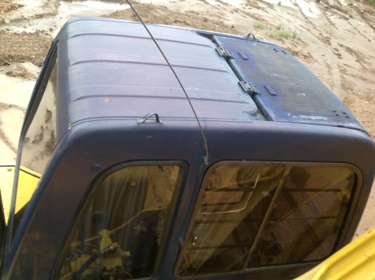 ขาย KOBELCO SK 100-3 ยูตานิแท้  (ซื้อเก่าญี่ปุ่นมาแค่ปีเดียว)สภาพเดิมสุดๆ สวยจัด สนใจติดต่อโดยตรง 081-4283210