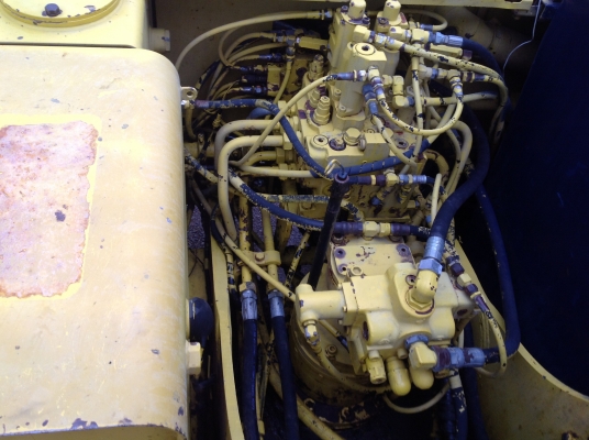 ขาย KOBELCO SK 100-3 ยูตานิแท้  (ซื้อเก่าญี่ปุ่นมาแค่ปีเดียว)สภาพเดิมสุดๆ สวยจัด สนใจติดต่อโดยตรง 081-4283210