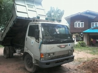 รถ6ล้อ hino  FB  เฟืองท้าย F  เครื่อง165 HP 6bd1 พวงมาลัยเพาว์เวอร์ราคาต่อรองได้้