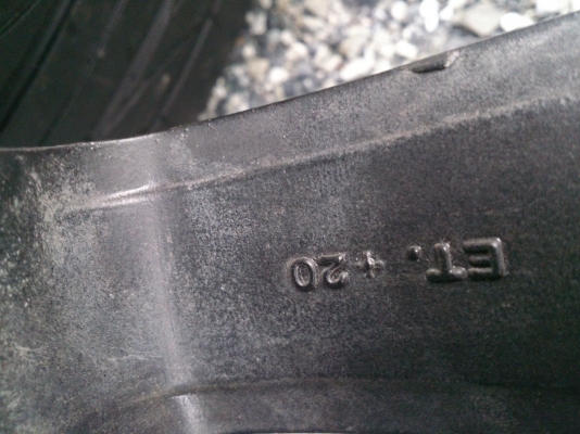 ขายแม็กTE37  6รู 139.7ขอบ18 พร้อมยางบริสโตร์265/60R18 ยางปลายปี10 สวยๆ จำนวน 1 ชุด