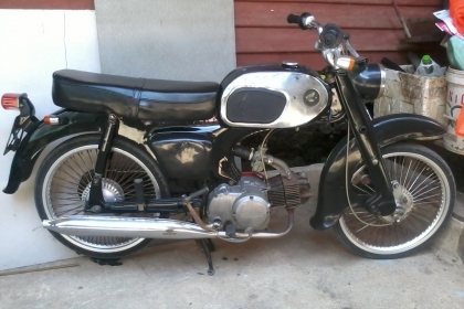 Honda C 200 ครับ เดิม ๆ พอได้