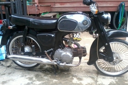 Honda C 200 ครับ เดิม ๆ พอได้
