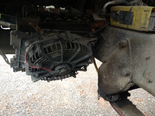 รถอีซูซุ 10 ล้อ ตู้เย็น เปลื่ยนเครื่อง 210 แรงม้า สนใจติดต่อ 081 - 6079515 รถอีซูซุ 10 ล้อ ตู้เย็น เปลื่ยนเครื่อง 210 แรงม้า สนใจติดต่อ 081 - 6079515