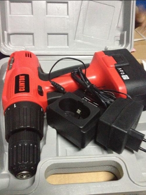 สว่านแบตเตอรี่ 9.6v CLINTON