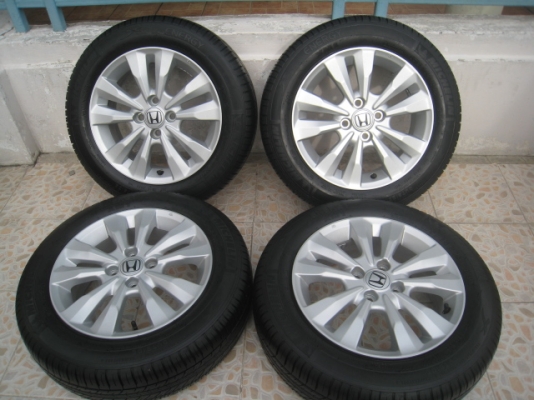 ขายล้อแม็ก Honda city ป้ายแดง 15"x5.5" et45 4รู100 + ยางปี 1113 สนใจติดต่อ เล็กคลองสาม (081-3747940)
