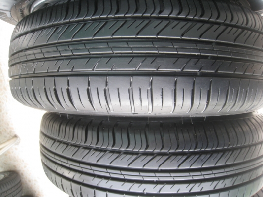 ขายล้อแม็ก Honda city ป้ายแดง 15"x5.5" et45 4รู100 + ยางปี 1113 สนใจติดต่อ เล็กคลองสาม (081-3747940)