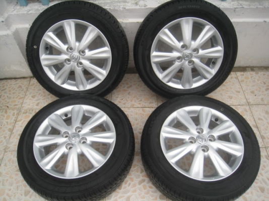 ขายล้อแม็ก Toyota yaris 15"x5.5" et 45 4รู100 +ยางปี4712 สนใจติดต่อเล็กคลองสามครับ  (081-3747940)