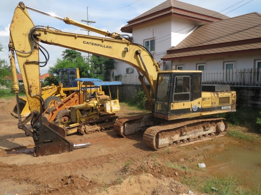 บริการให้เช่าเครื่องจักร รถเกรด รถบด รถแบคโฮ รถเครน10-18-35ตัน บริการให้เช่าเครื่องจักร รถเกรด รถบด รถแบคโฮ รถเครน10-18-35ตัน