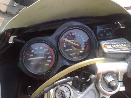 ขาย FZ400R 400cc เครื่องดีคับ รถสภาพเดิมๆ บิทแรง ราคาถูกเลยคับ