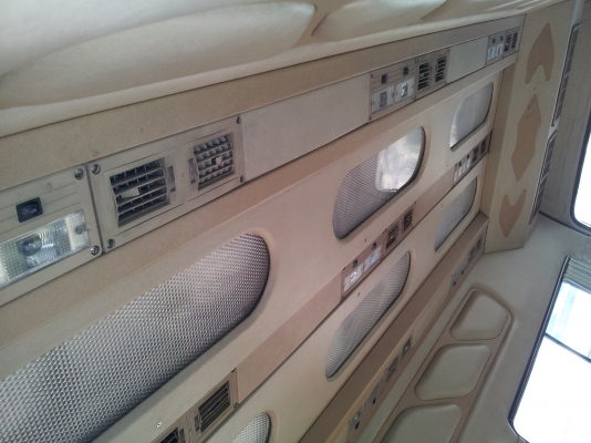 ขาย รถตู้หัวจรวด ปี 2545 สวย ใส ไร้ที่ติ