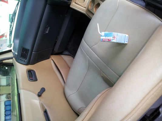 ขาย รถตู้หัวจรวด ปี 2545 สวย ใส ไร้ที่ติ