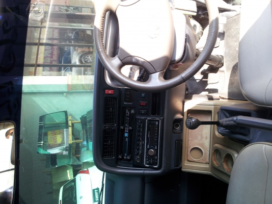 ขาย รถตู้หัวจรวด ปี 2545 สวย ใส ไร้ที่ติ