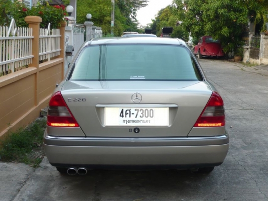 C220ELEGANCEติดLPGหัวฉีด สภาพสวยพร้อมใช้มาก ไม่มีคำว่าผิดหวัง