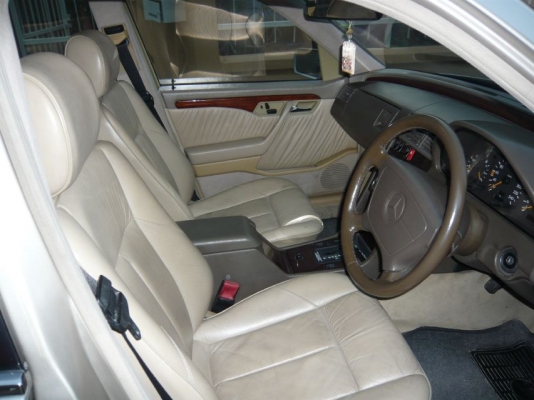 C220ELEGANCEติดLPGหัวฉีด สภาพสวยพร้อมใช้มาก ไม่มีคำว่าผิดหวัง