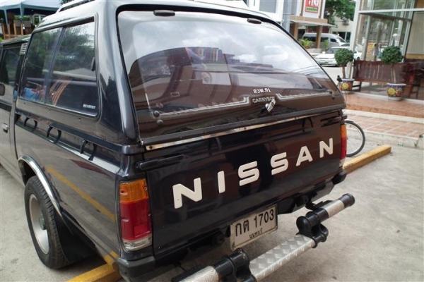 ขาย/แลก nissan profesional D 4dr