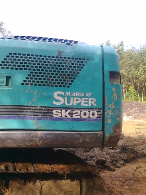 ขายรถแบ็คโฮ KOBELCO SK200 Mark 6 YN09 ใช้มา 8000 ชม.เจ้าของขายเอง ขายรถแบ็คโฮ KOBELCO SK200 Mark 6 YN09 ใช้มา 8000 ชม.เจ้าของขายเอง
