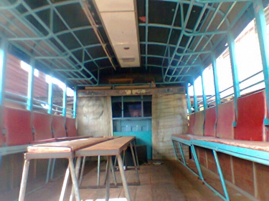 อิซูซุหกล้อ NPR 120รถห้างเดิมรับส่งนักเรียน
