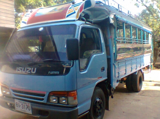 อิซูซุหกล้อ NPR 120รถห้างเดิมรับส่งนักเรียน