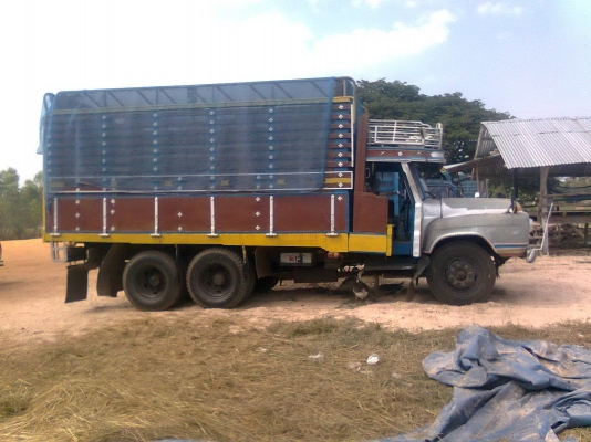 รถบรรทุก  10  ล้อ ดั๊มหัวยาว สภาพพร้อมใช้งาน