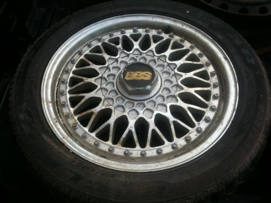 ขายแม๊ก 4 รู 100-114 ขอบ 16 หน้ากว้าง ไมรู้ แถมยางครับ ติดมากับรถเชียงกง BBS