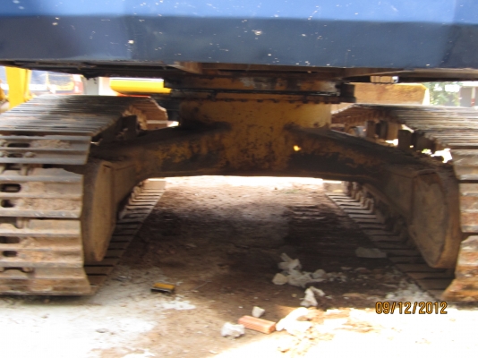 KOMATSU PC200 รุ่น 3 เครื่องปั๊มดีเดิมๆ ไฟฟ้าตัด สวยเดิมๆช่วงล่างเต็ม เอกสารสัญญาซื้อขาย