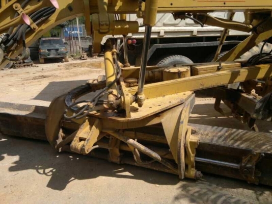 รถเกรด CAT   140 G                รถ บด TA 25 TD  10 ตัน   ( ขาย 2 รายการ )    สนใจติดต่อ  081 - 6079515