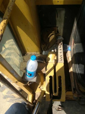 รถเกรด CAT   140 G                รถ บด TA 25 TD  10 ตัน   ( ขาย 2 รายการ )    สนใจติดต่อ  081 - 6079515