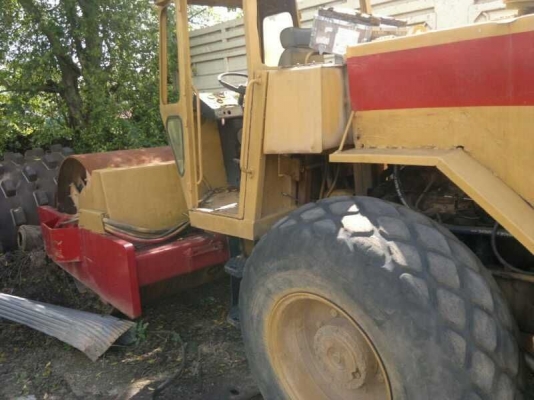 รถเกรด CAT   140 G                รถ บด TA 25 TD  10 ตัน   ( ขาย 2 รายการ )    สนใจติดต่อ  081 - 6079515