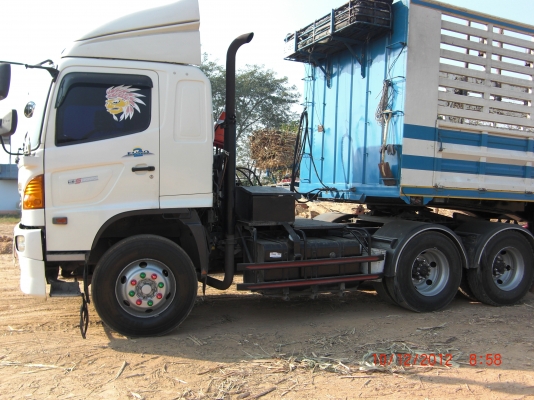 ขายหัวลาก HINO 320 HP รุ่น HISPEED เครื่องเดิม เกียร์เดิม ล้อแม็กศูนย์ HINO ยางเต็มทุกเส้น 90\% ยางเรเดียนอย่างดี แอร์เย็นเจี๊ยบ สภาพสวยพร้อมใช้งาน