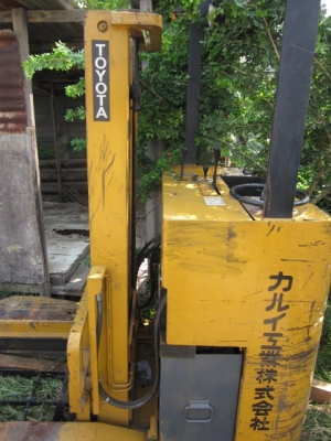 ขายถูก-รถยก FORKLIFT ไฟฟ้า: TOYOTA 06-2FBS15 ขนาด 1.5 ตัน เสาสูง 3 ม.