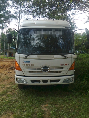ขายรถ 6 ล้อ HINO MAGA QDR 175HP ใช้มาแค่ 8 เดือนเอง สวยมากๆเลย