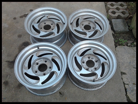 $$$$$$$ขายล้อBOYDS15ซักชุดครับ$$$$$$$$