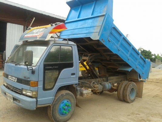 ขายฮีซูซุ 6ล้อ ดั๊ม สวยๆรถทำเงินครับ